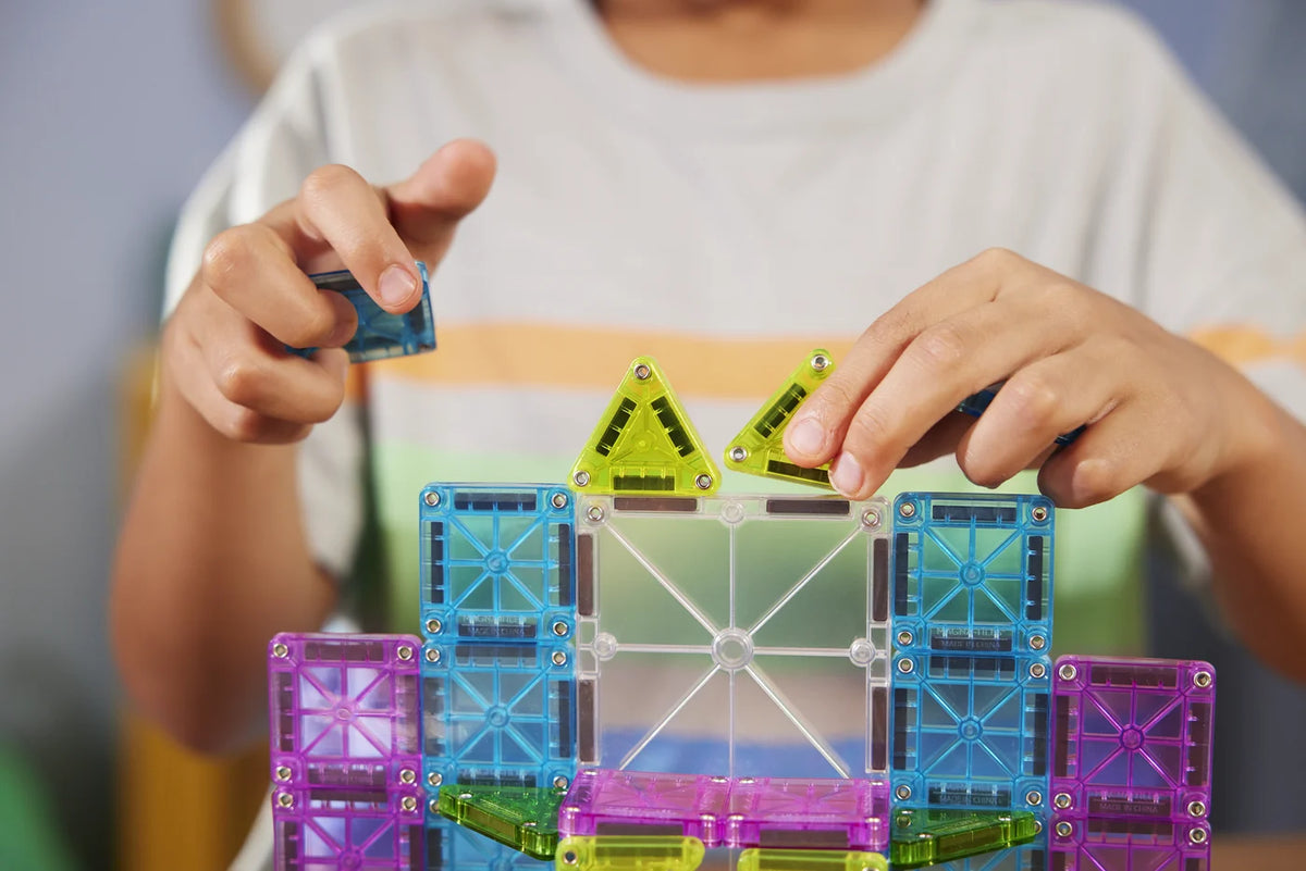 Magna-Tiles Travel Set Deluxe